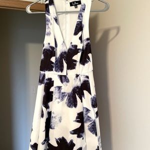 Lulu’s dress size xs